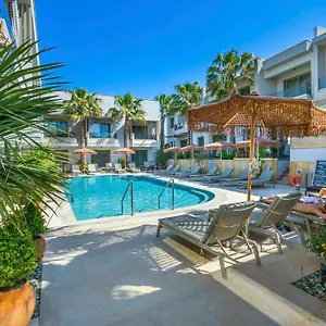 https://pefki-deluxe-residences.hotelschalkidiki.net